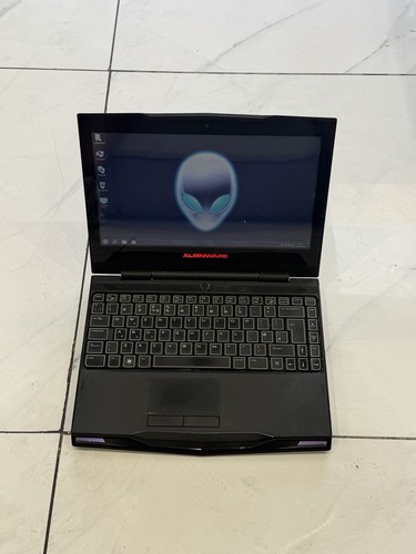 Retro vintage alienware m11x - retro,