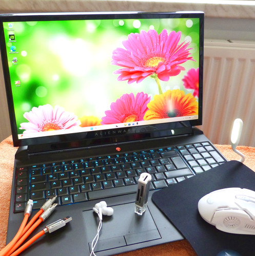 Alienware area 51m - area, 17