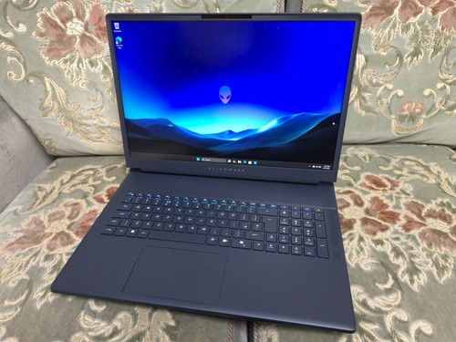 Alienware area u7 - area-51, 18"